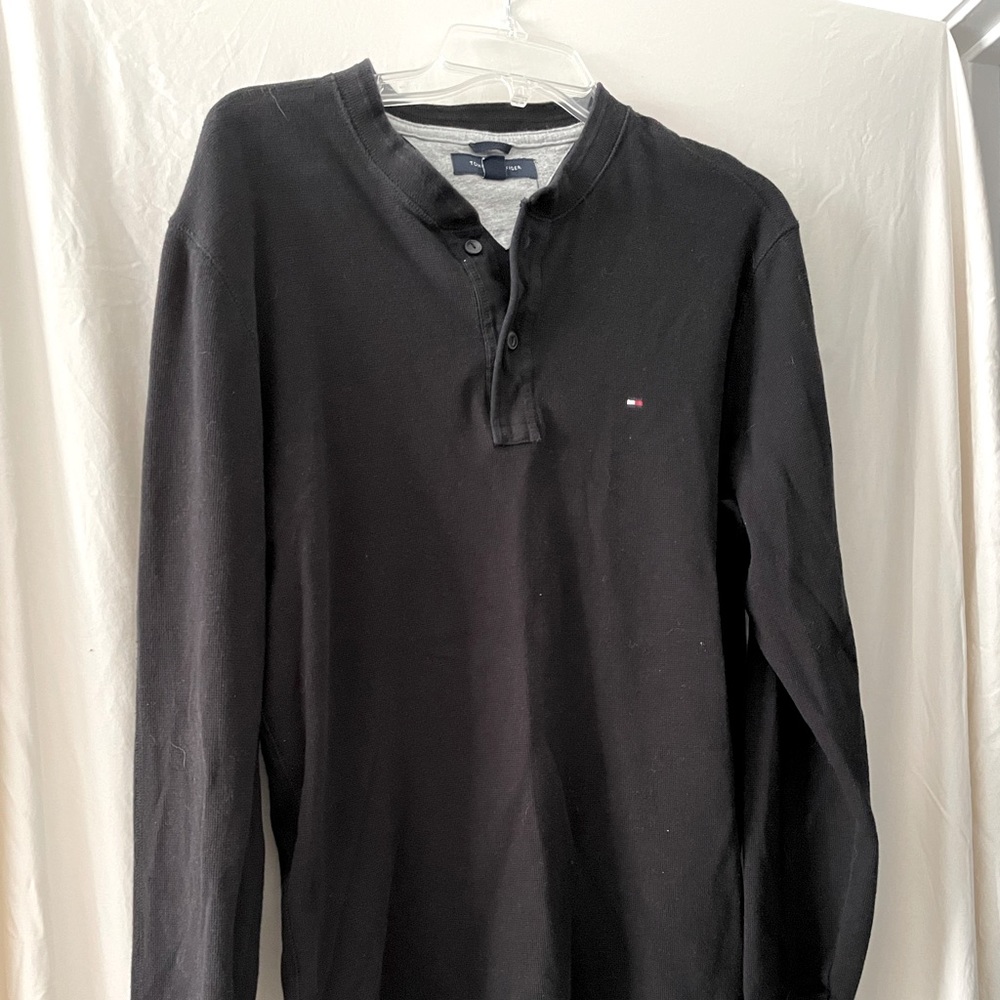 Tommy Mens’ henley shirt size L black
